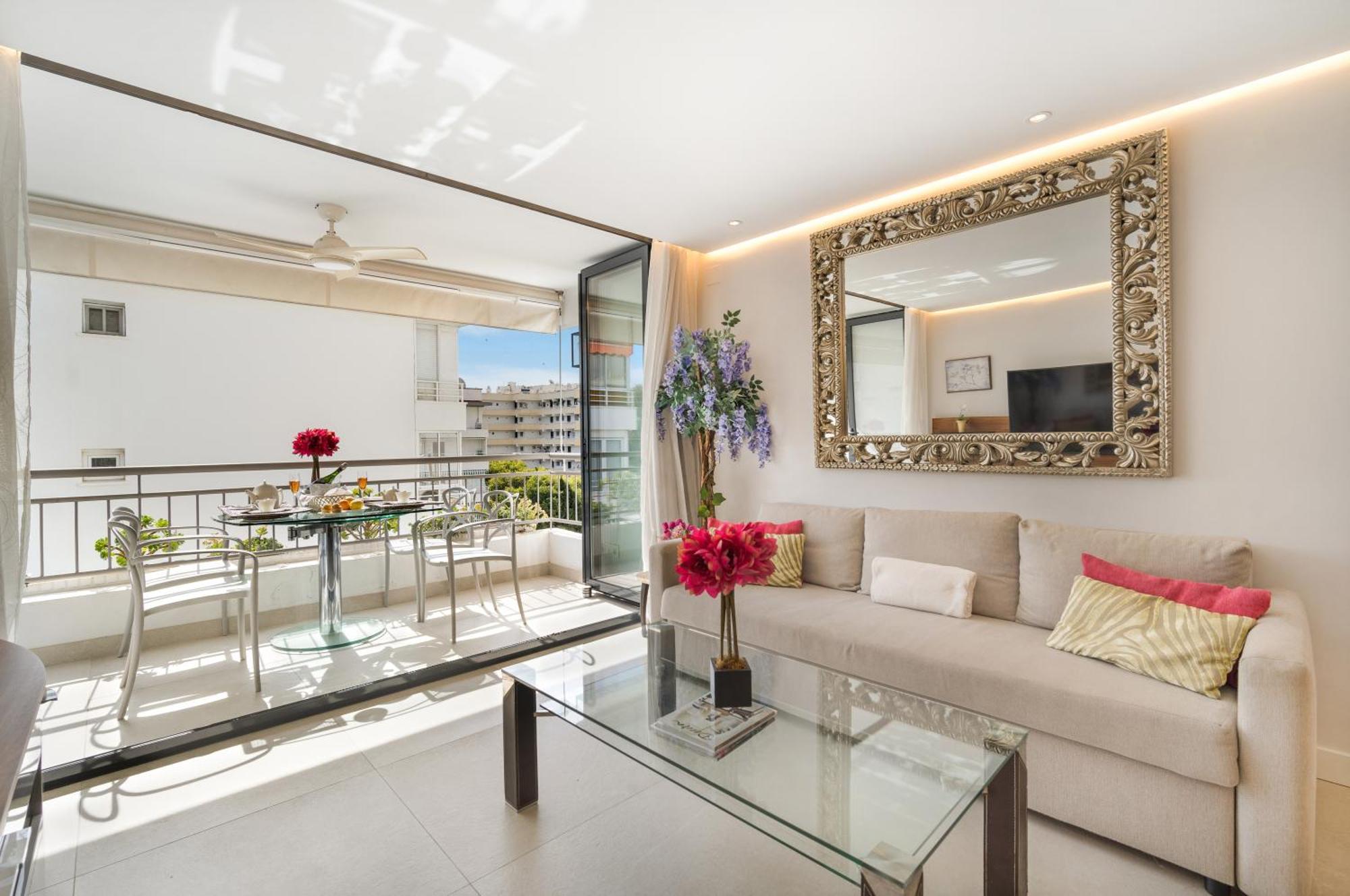 Elegant Marbella Beachside Exterior photo
